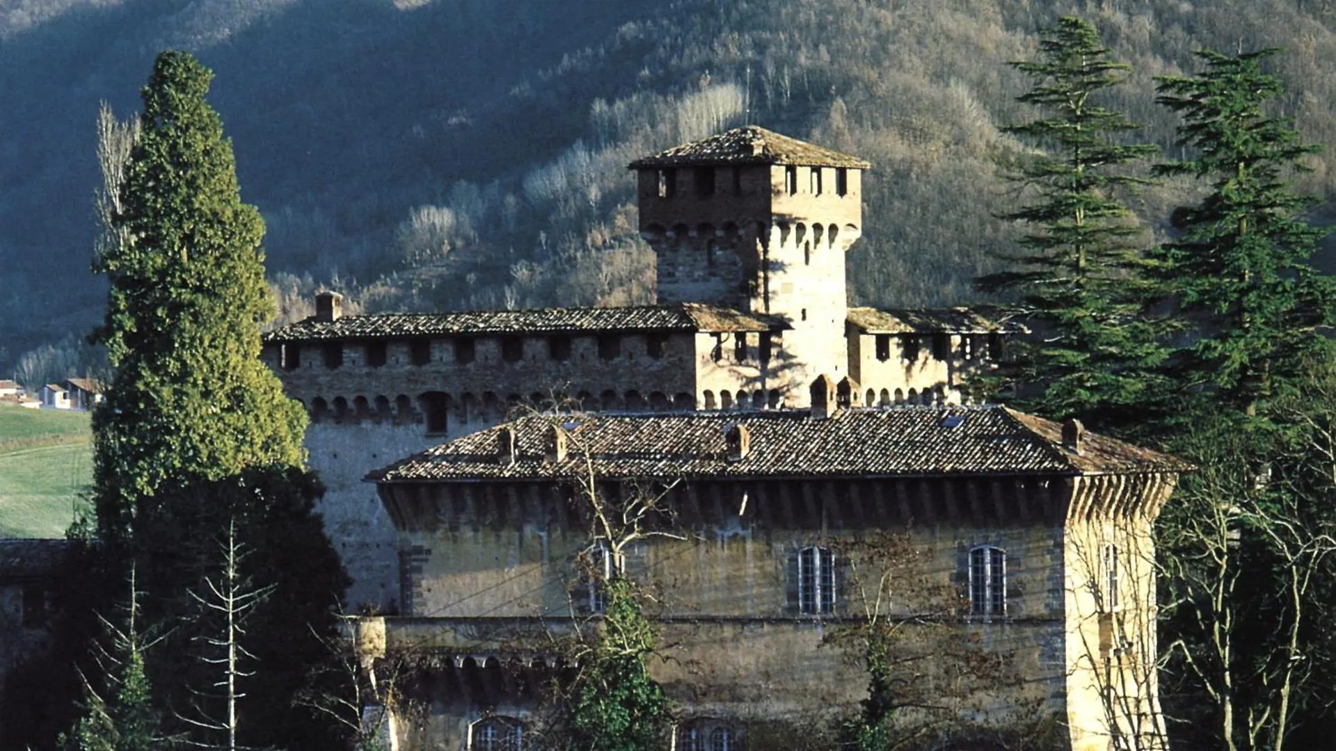 Montecalvo Versiggia Casavacanzedezza 0*, Montecalvo Versiggia